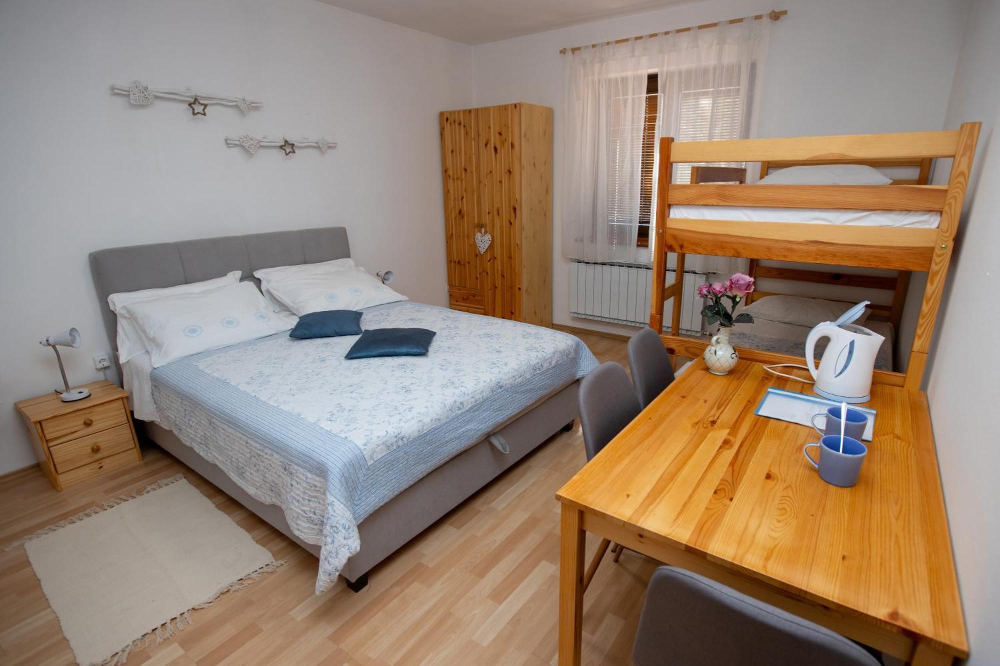 Guesthouse Sanabor Postojna Kültér fotó