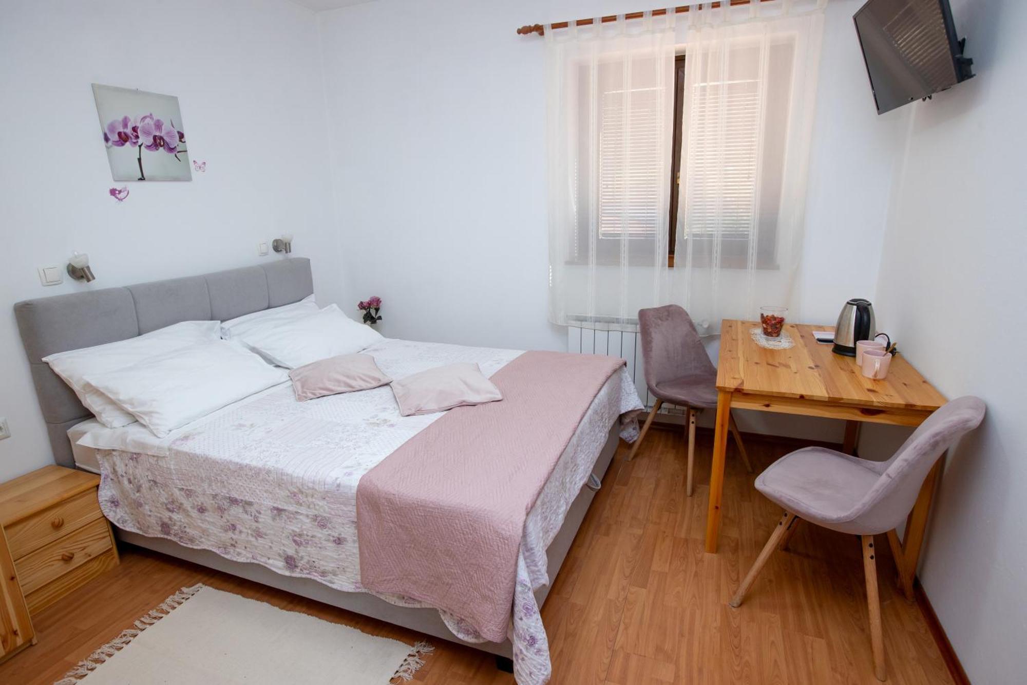 Guesthouse Sanabor Postojna Kültér fotó